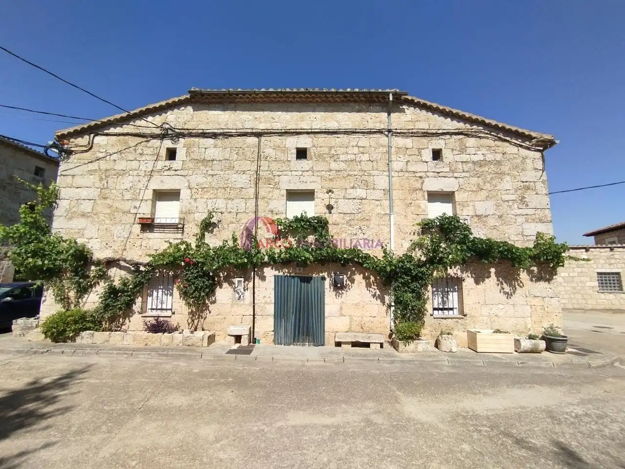 Vista exterior de Casa o xalet en venda en Carcedo de Burgos amb Calefacció
