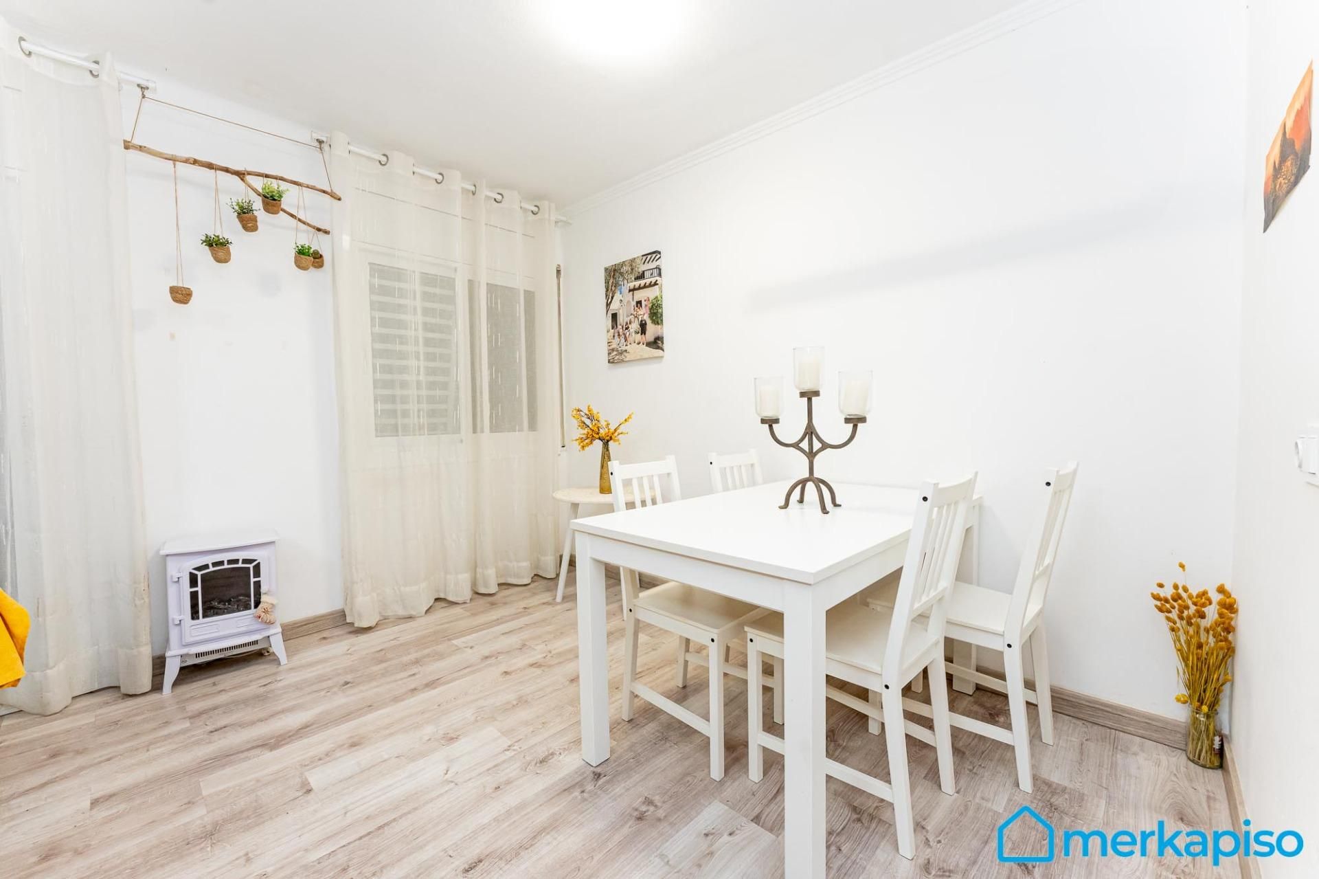 Comedor de Planta baja en venta en Viladecans con Terraza y Balcón