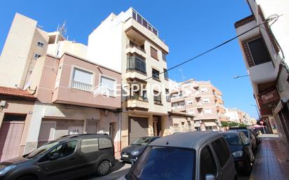 Exterior view of Attic for sale in Guardamar del Segura  with Air Conditioner, Terrace and Balcony