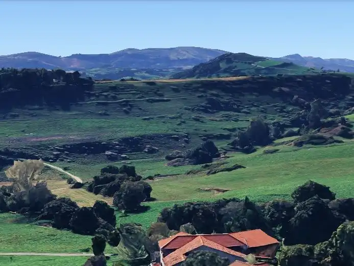 Vista exterior de Casa o chalet en venta en Suances con Terraza y Balcón