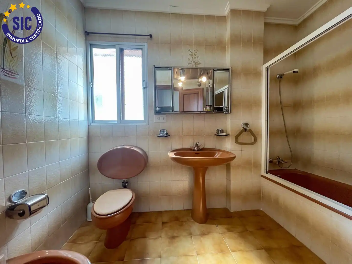 Badezimmer von Maisonette zum Verkauf in Chera mit Heizung, Privatgarten und Balkon