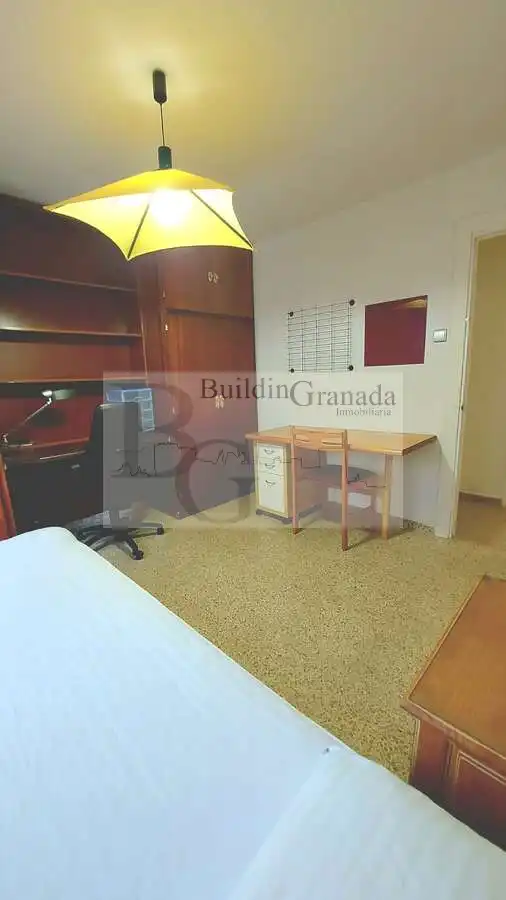 Schlafzimmer von Wohnung zur Miete in Granada mit Terrasse und Möbliert
