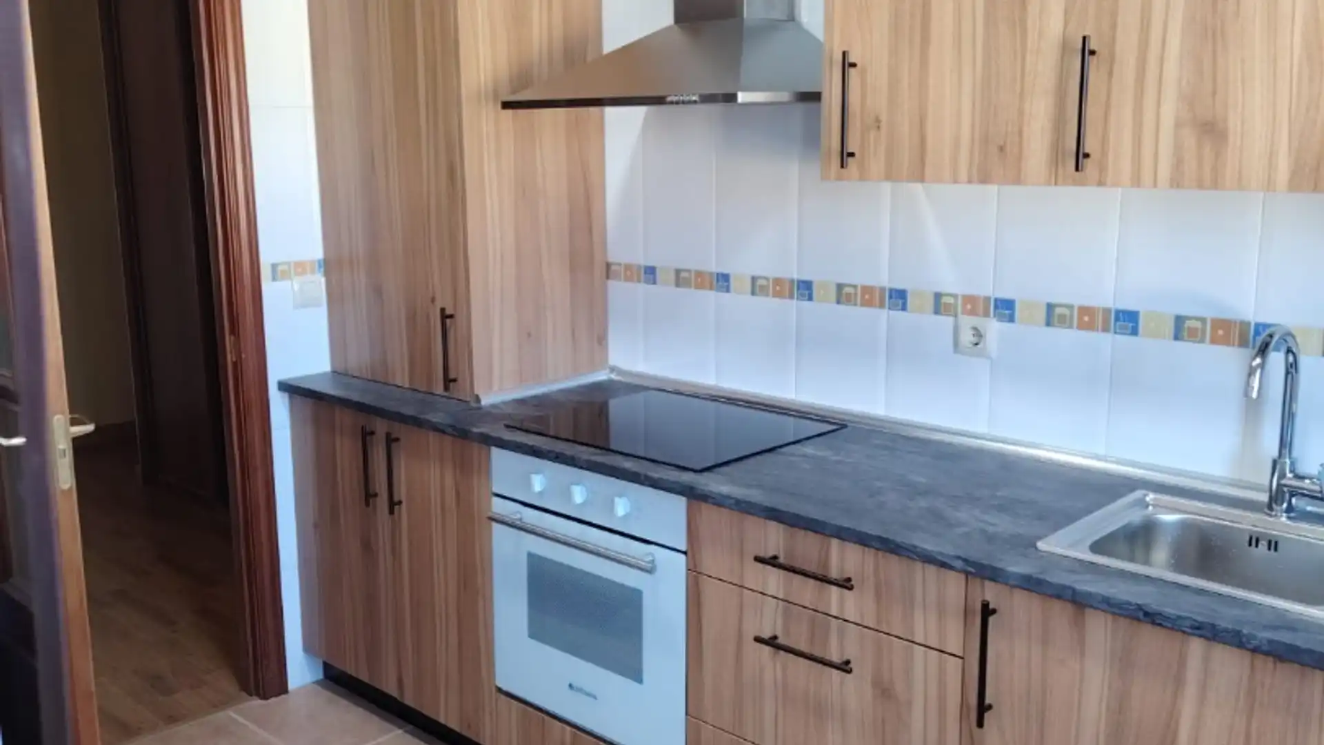 Küche von Wohnung zur Miete in Miranda de Azán mit Heizung, Parkett und Terrasse