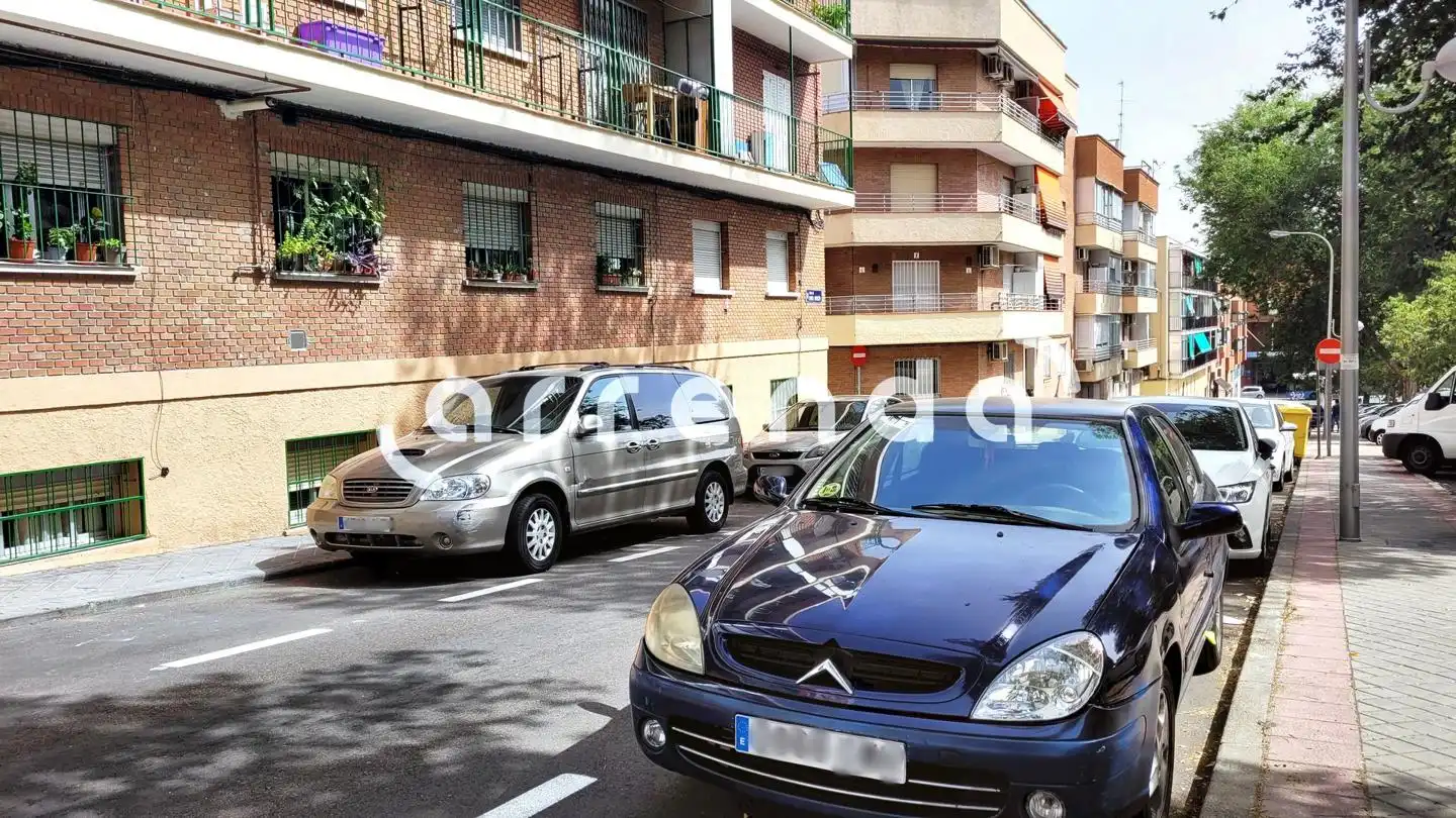 Pis en venda a Calle de la Duquesa de Tamames, 45, Buena Vista