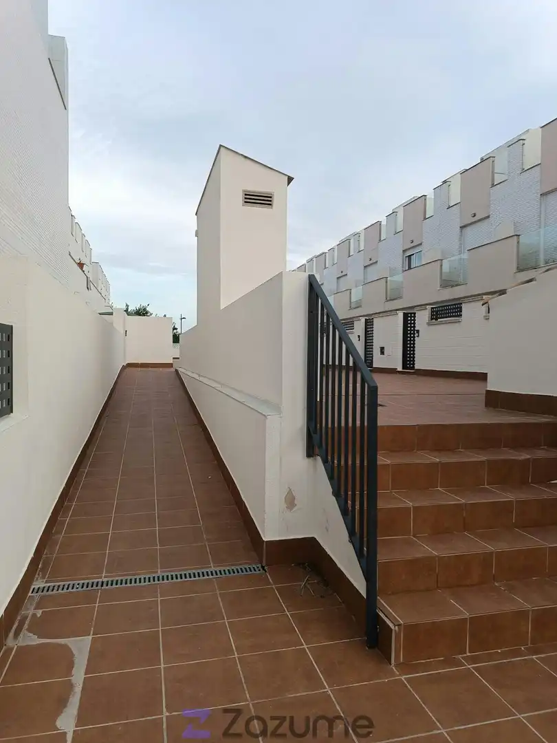 Reihenhaus mit Garten zur Miete in Avinguda de la Mediterránea 92, imagen 34