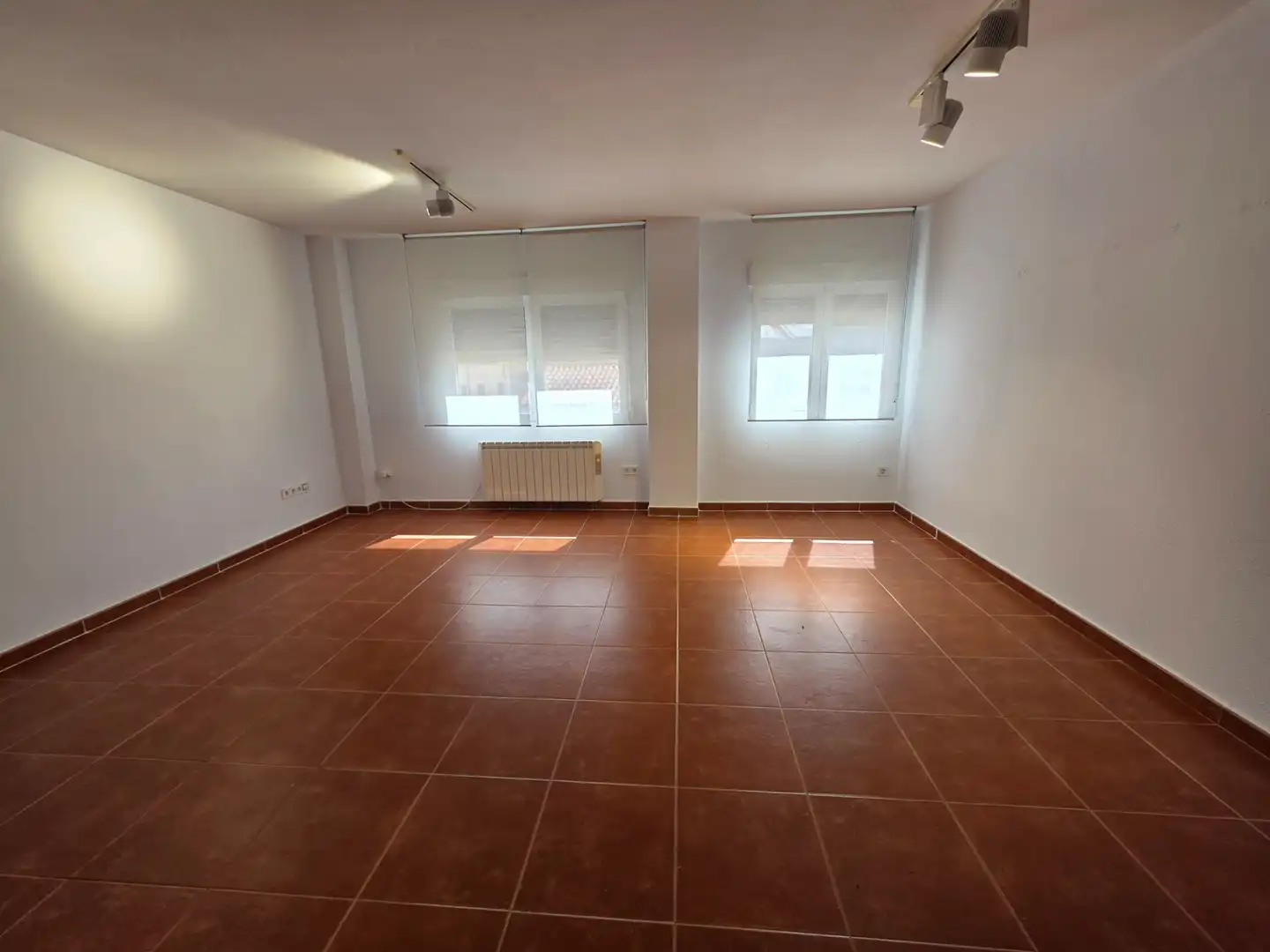 Living room of Duplexes for sale in Serranillos del Valle  with Air Conditioner and Heating
