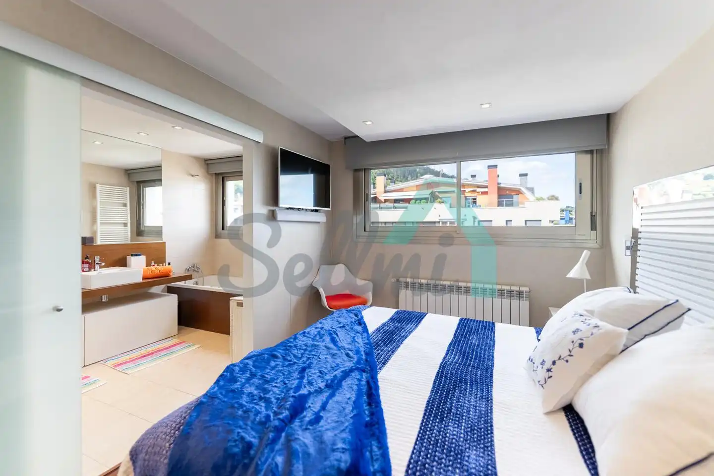 Schlafzimmer von Maisonette zum Verkauf in Oviedo  mit Heizung, Terrasse und Abstellraum