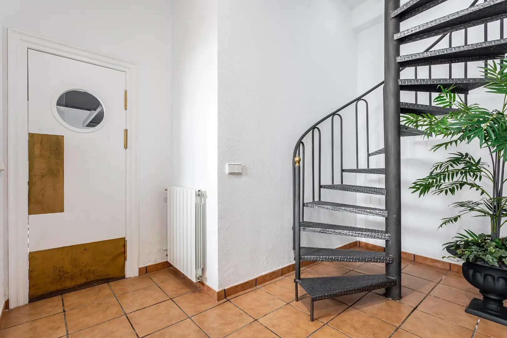 Houses for sale in Chiva  with Air Conditioner, Private garden and Terrace