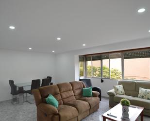 Living room of Flat to rent in  Almería Capital