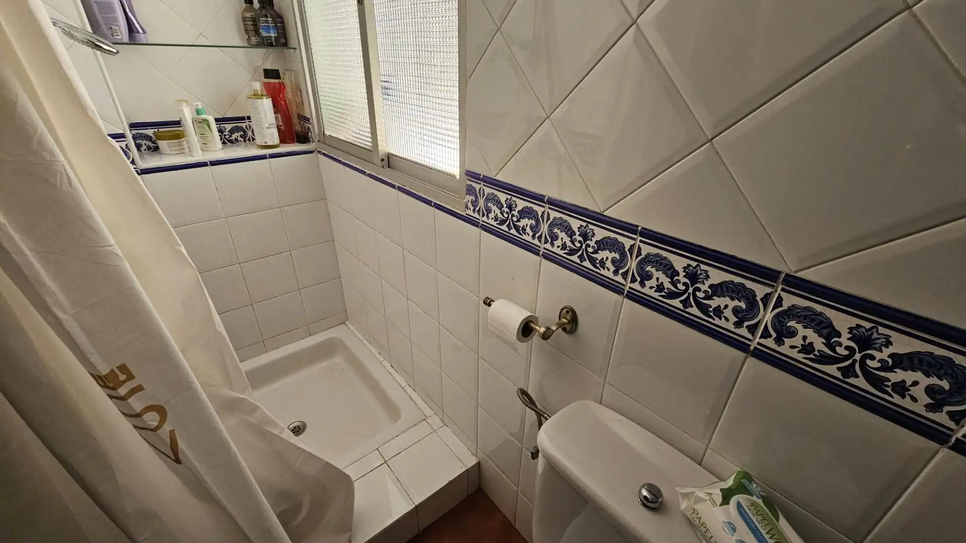 Bathroom of Detached homes for sale in Córdoba