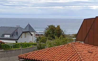 Vista exterior de Casa o xalet en venda en Gozón amb Terrassa i Piscina