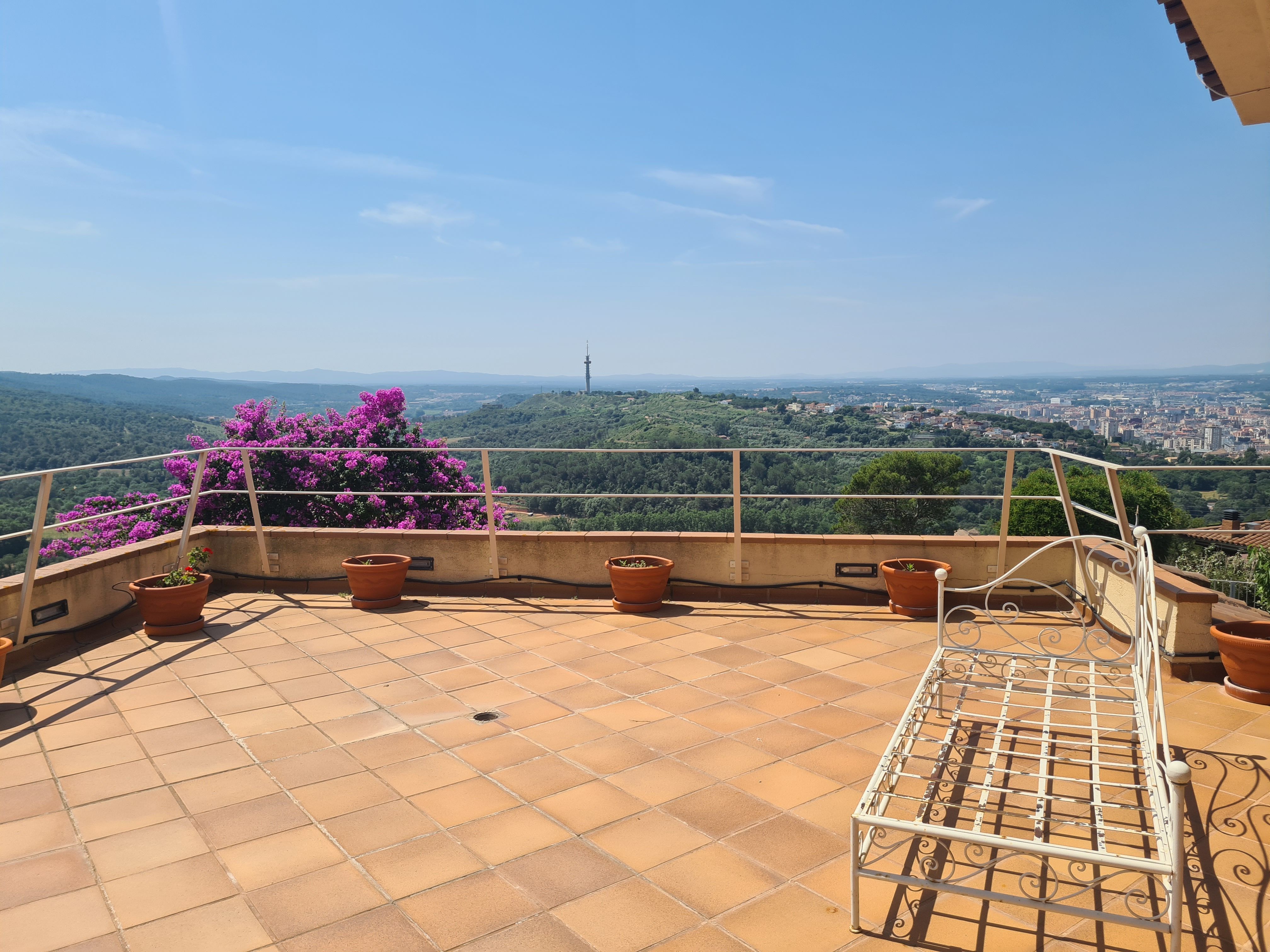 Terrassa de Casa o xalet en venda en Girona Capital amb Aire condicionat, Calefacció i Jardí privat