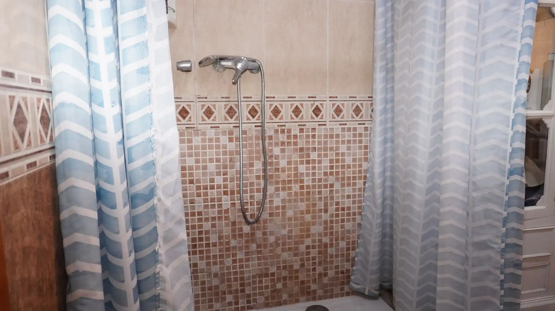 Bany de Casa adosada en venda en Motril amb Aire condicionat i Terrassa
