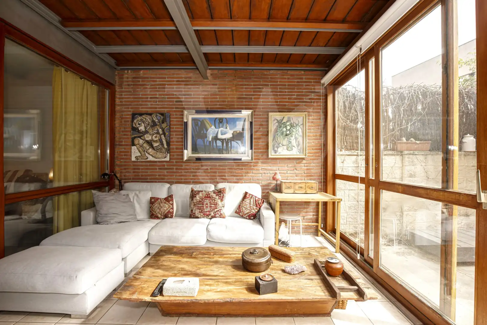 Sala de estar de Casa adosada en venta en Alella con Aire acondicionado, Calefacción y Jardín privado