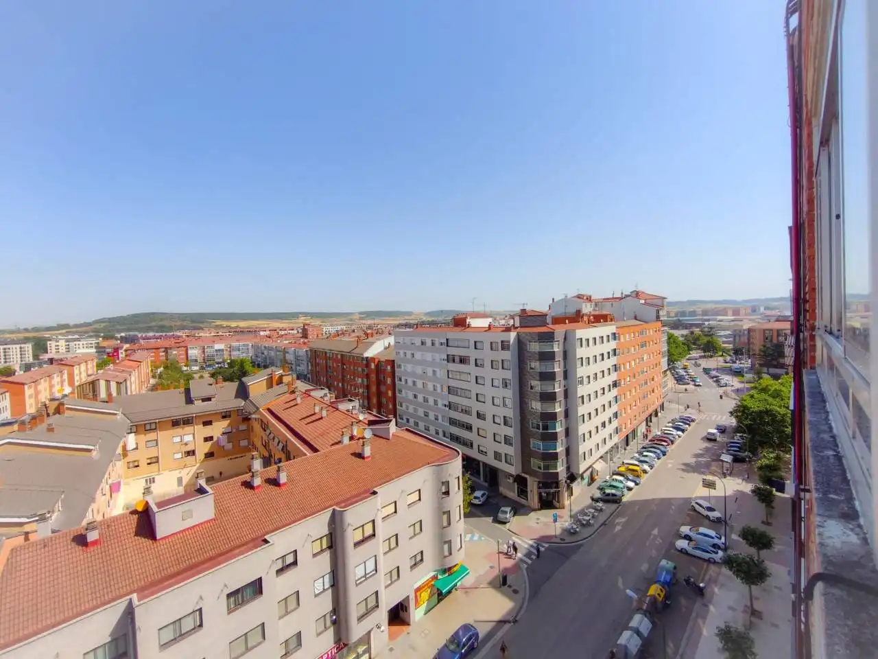 Vista exterior de Pis en venda en Burgos amb Parquet i Terrassa