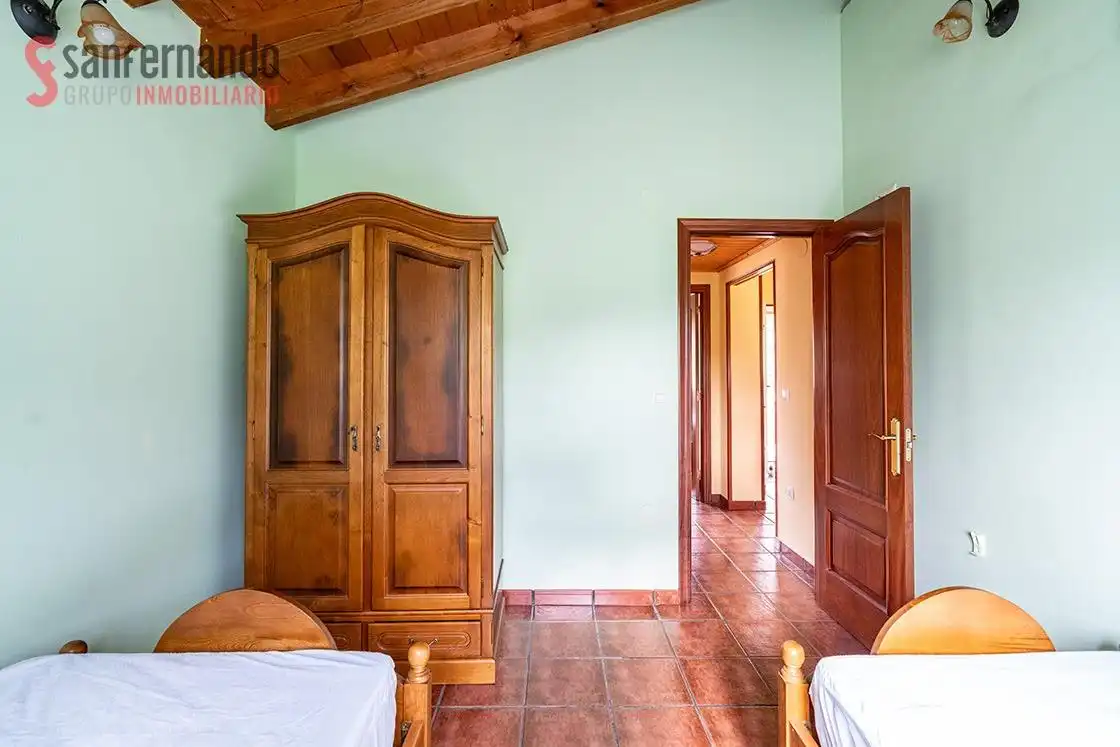 Habitación de Casa o chalet en venta en Santiurde de Toranzo con Calefacción y Terraza