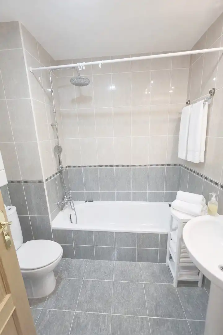 Baño de Casa adosada en venta en Torres de Berrellén con Calefacción, Terraza y Trastero