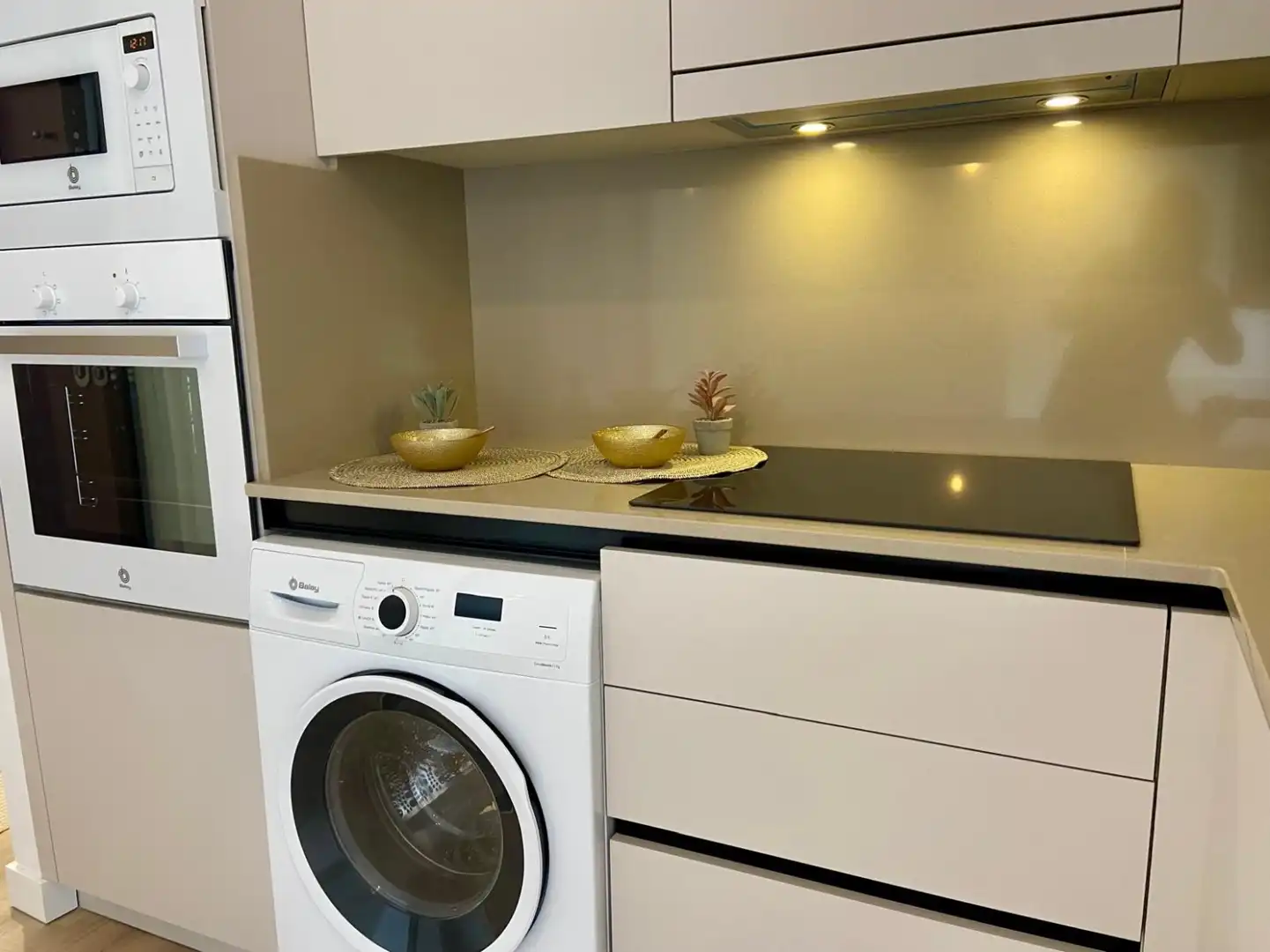 Cuina de Pis en venda en Oviedo  amb Calefacció i Traster