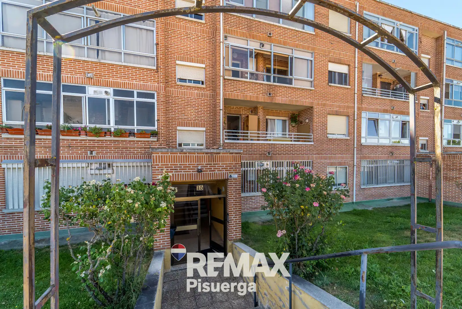Exterior view of Flat for sale in Tudela de Duero  with Heating, Terrace and Balcony