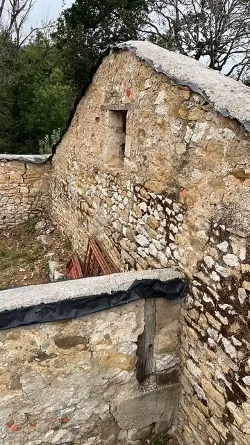 Vista exterior de Casa o xalet en venda en Udías amb Calefacció, Jardí privat i Terrassa
