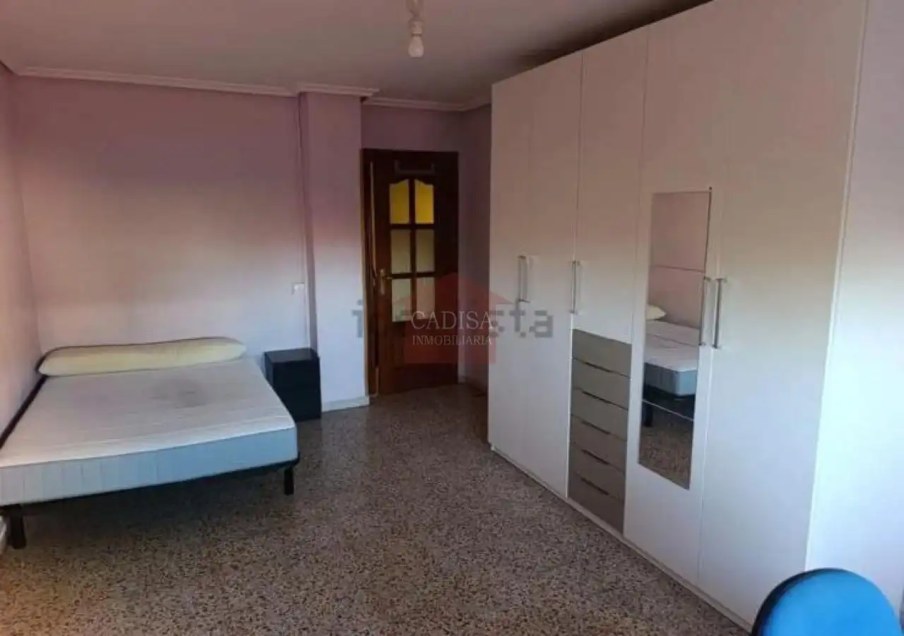Flat with balcony to rent in San Bernardo - Carmelitas - Campus, imagen 10
