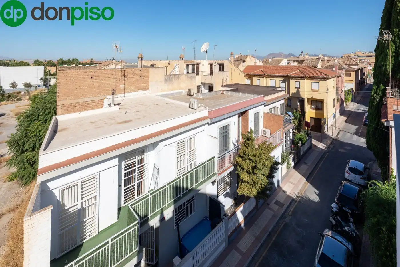 Exterior view of Houses for sale in Granada  with Air Conditioner, Heating and Terrace