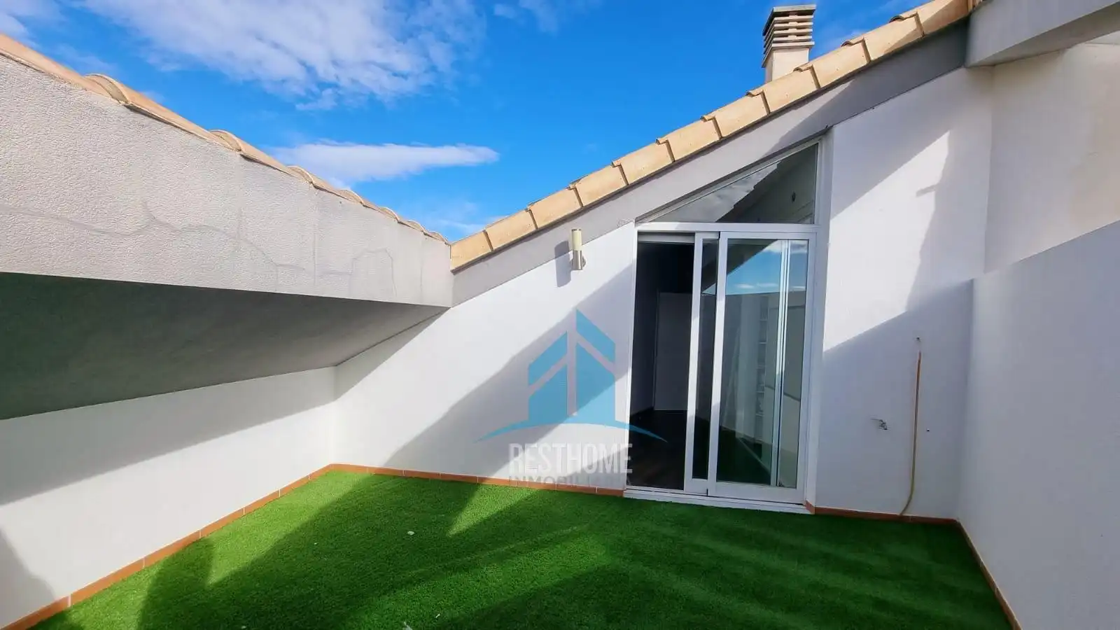 Terraza de Dúplex de alquiler en Gandia con Aire acondicionado, Calefacción y Parquet