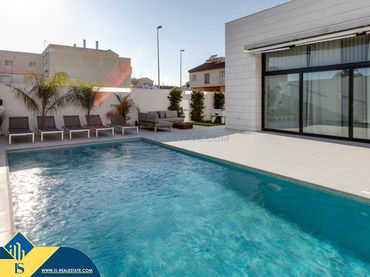 Maison avec piscine à vendre à Pilar de la Horadada ciudad