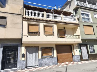 Reihenhaus mit Balkon zum Verkauf in Huétor Tájar