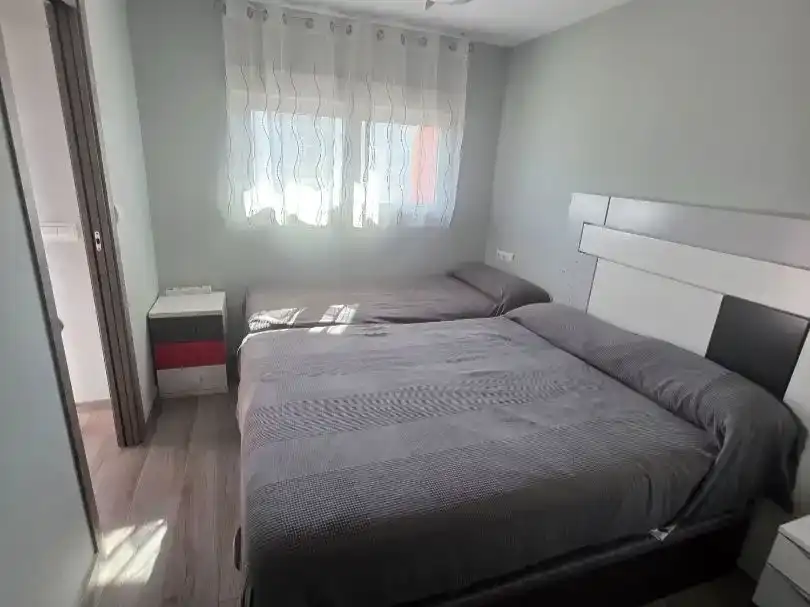 Schlafzimmer von Wohnung zur Miete in Gandia mit Klimaanlage, Schwimmbad und Möbliert