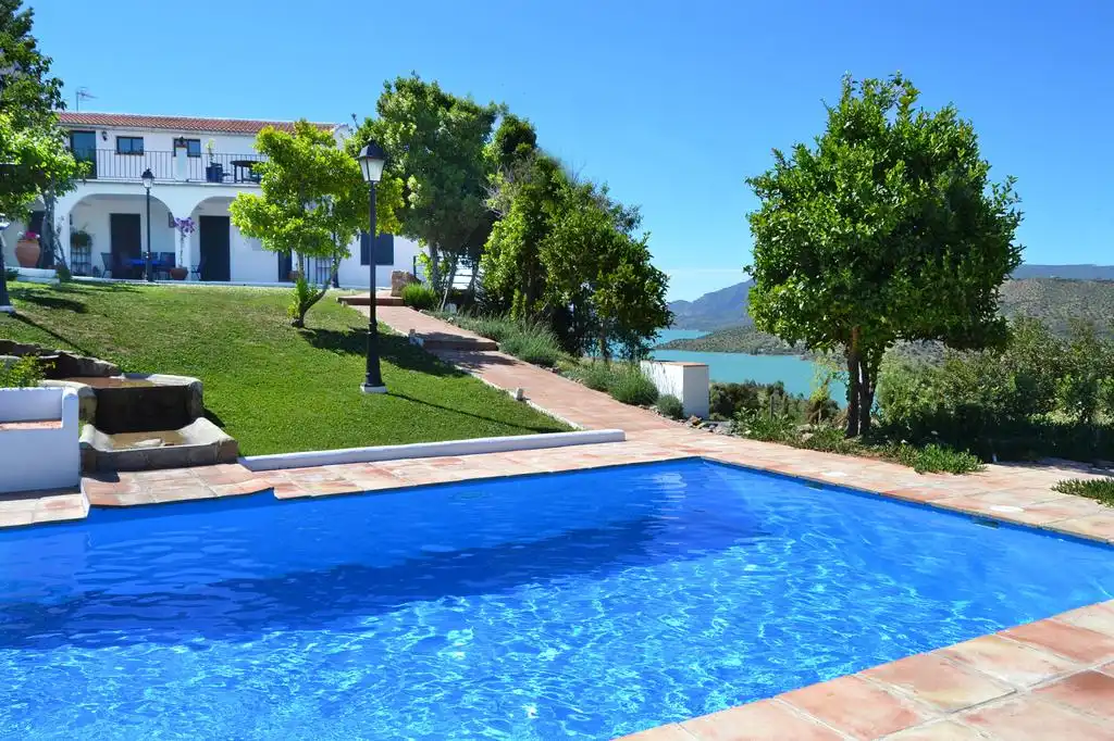 Piscina de Casa o chalet en venta en Grazalema con Aire acondicionado, Calefacción y Jardín privado