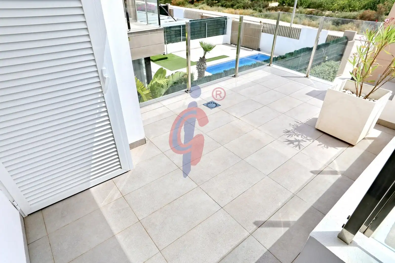 Terrassa de Casa adosada en venda en Guardamar del Segura amb Aire condicionat, Jardí privat i Terrassa