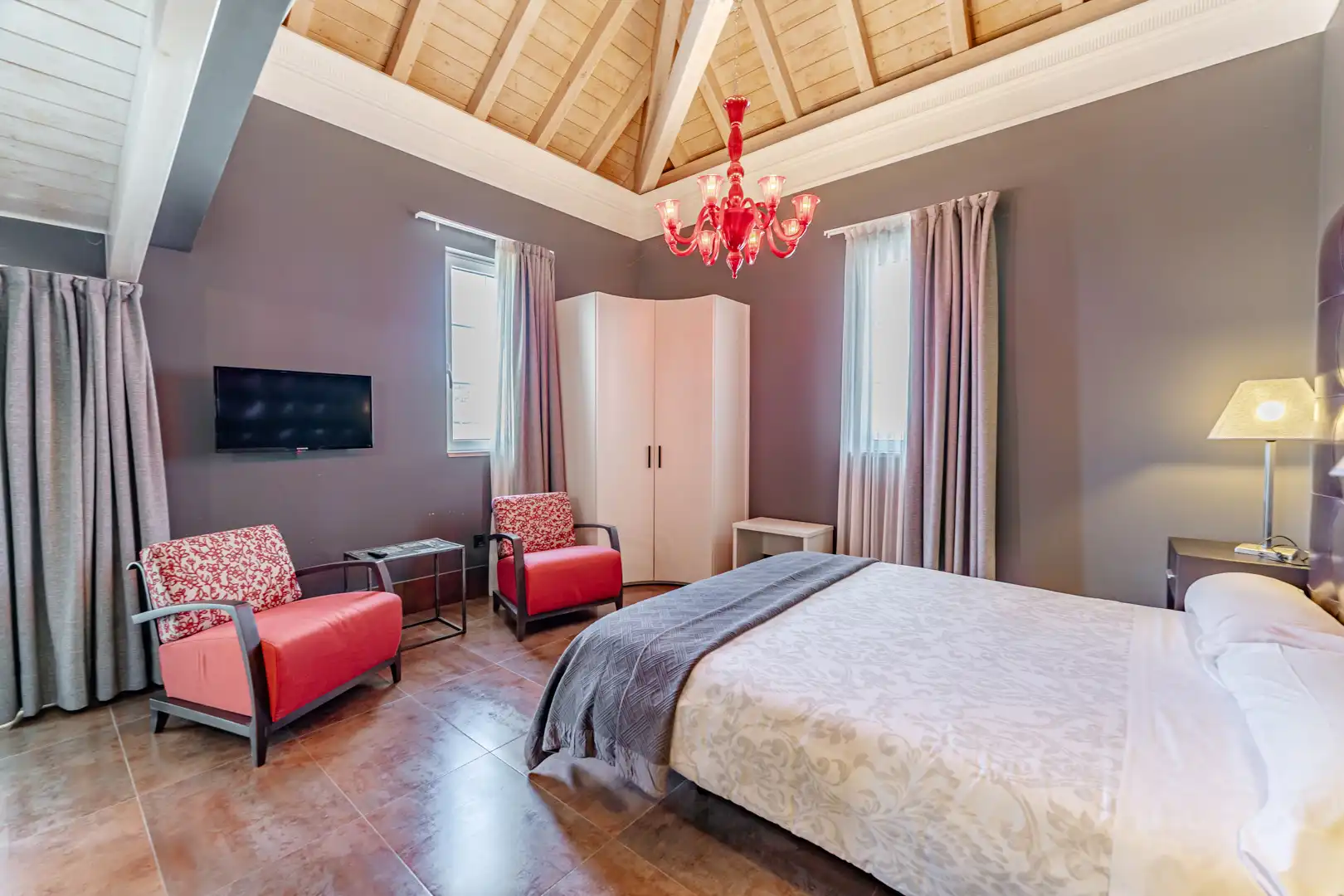 Habitación de Edificio en venta en Valle de Losa con Alarma