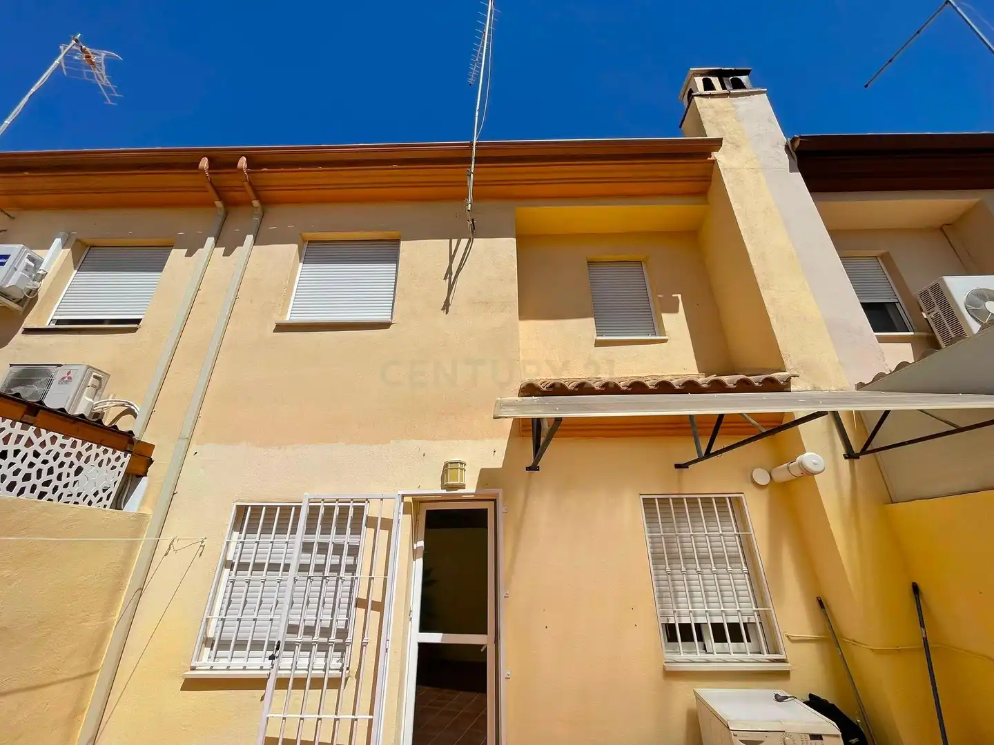 Exterior view of Houses for rent in Armilla  with Air Conditioner and Washing machine