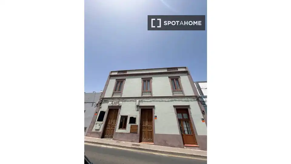 Exterior view of Apartments for share in Puerto del Rosario  with Air Conditioner, Terrace and Furnished