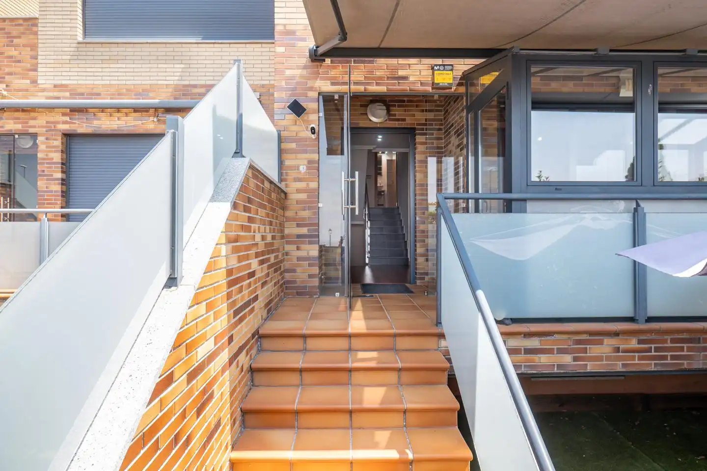 Vista exterior de Casa adosada en venta en Ávila con Calefacción, Jardín privado y Terraza