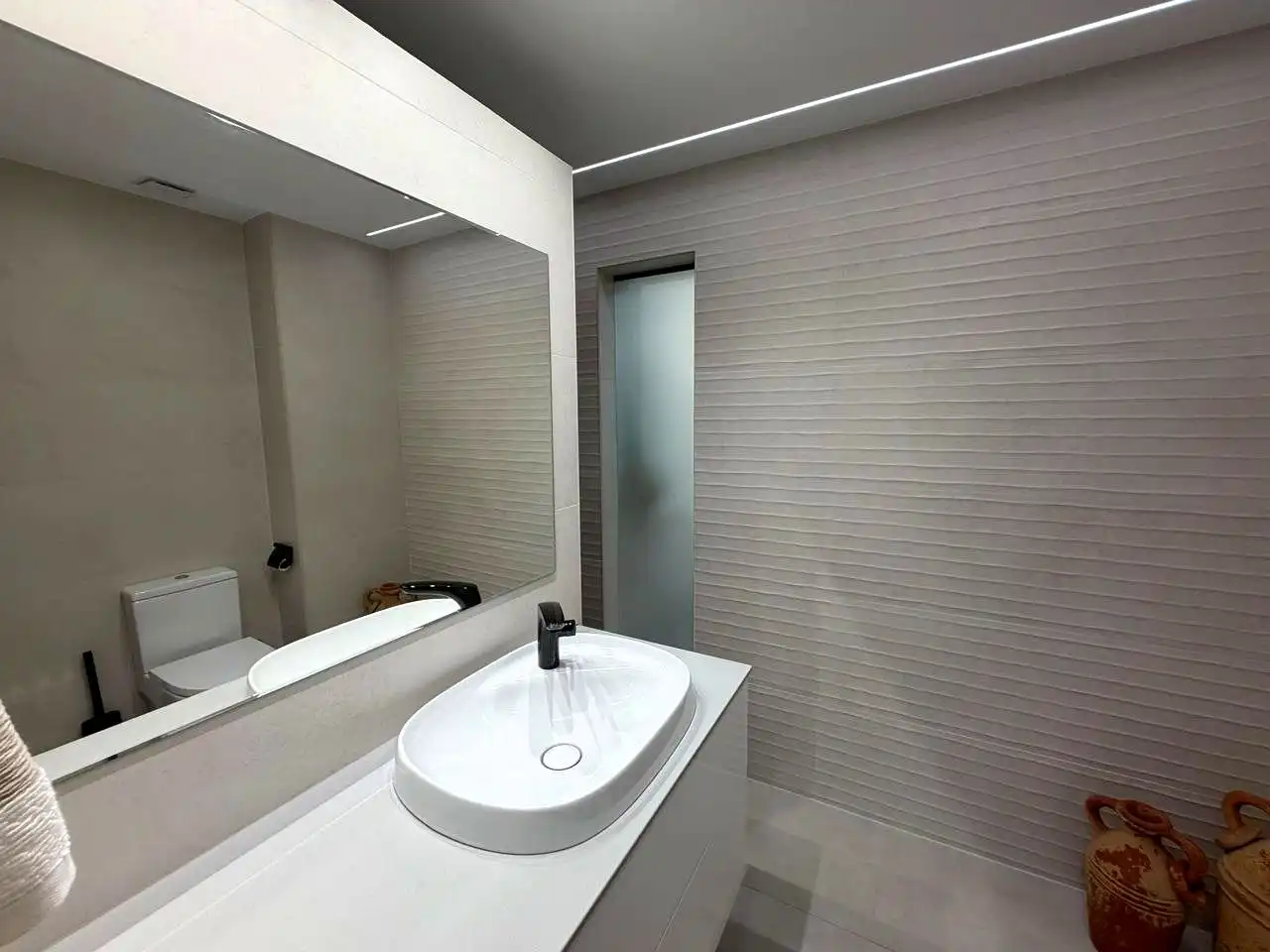 Baño de Piso de alquiler en San Bartolomé de Tirajana con Aire acondicionado, Terraza y Internet