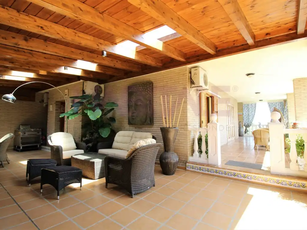 Terraza de Casa o chalet en venta en Chiva con Aire acondicionado, Calefacción y Amueblado