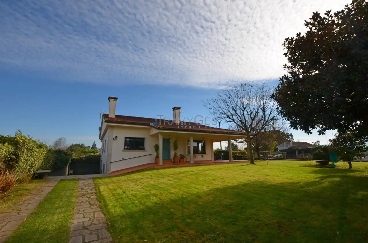 Vista exterior de Casa o chalet en venta en Tomiño con Calefacción, Jardín privado y Terraza