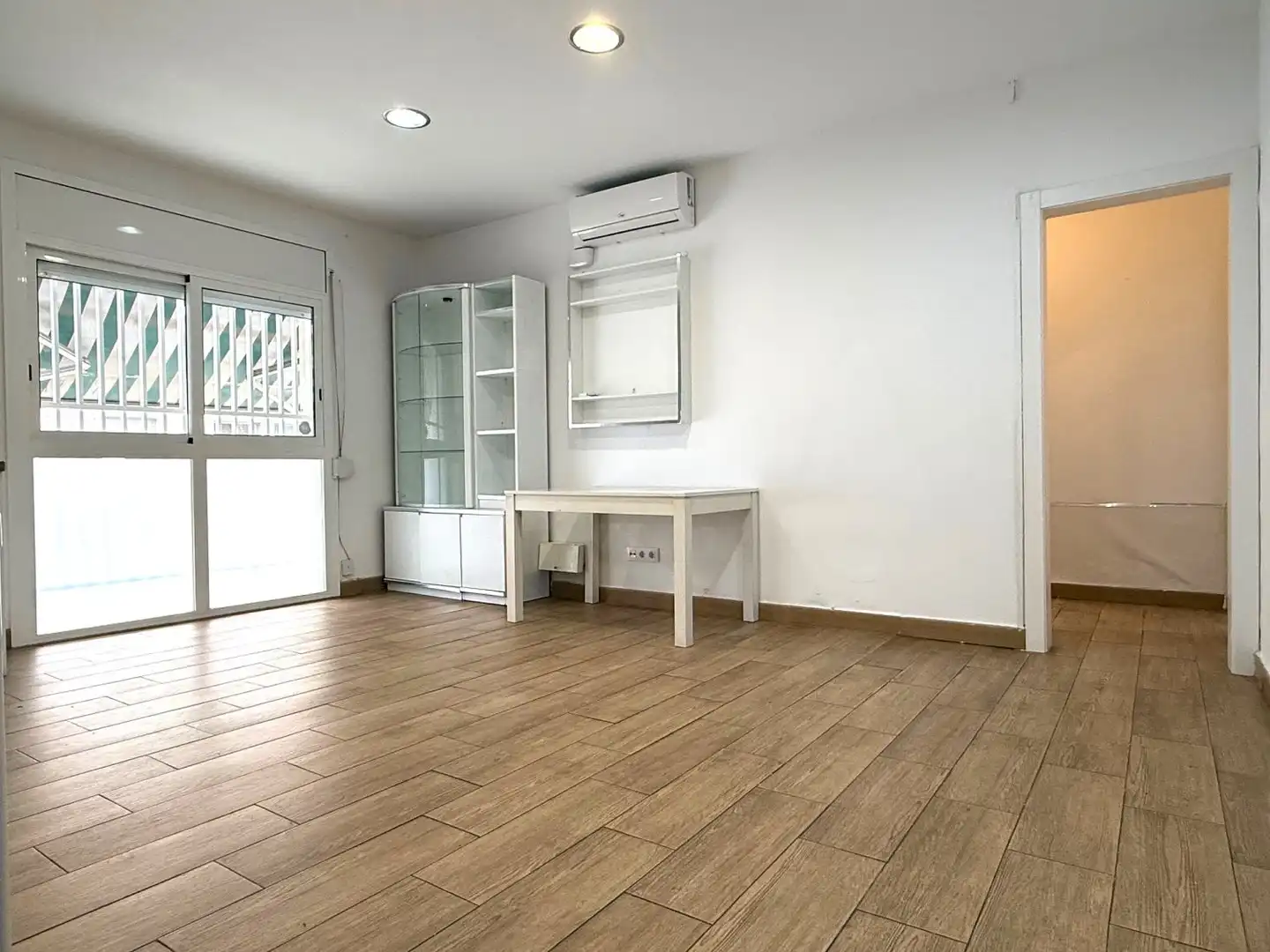 Sala d'estar de Planta baixa en venda en Sant Boi de Llobregat amb Aire condicionat i Calefacció