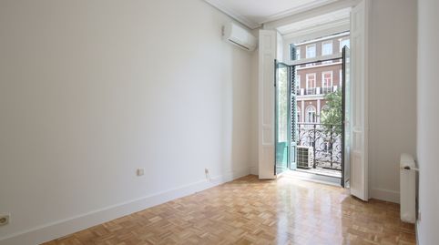 Foto 2 de Apartamento de alquiler en Calle Alcalá, 93, Recoletos, Madrid Capital
