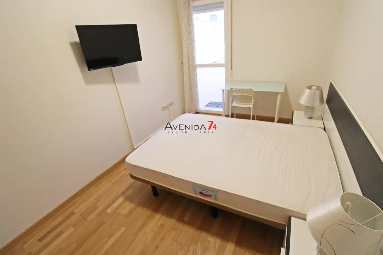 Dormitori de Apartament en venda en Lorca amb Aire condicionat, Terrassa i Moblat