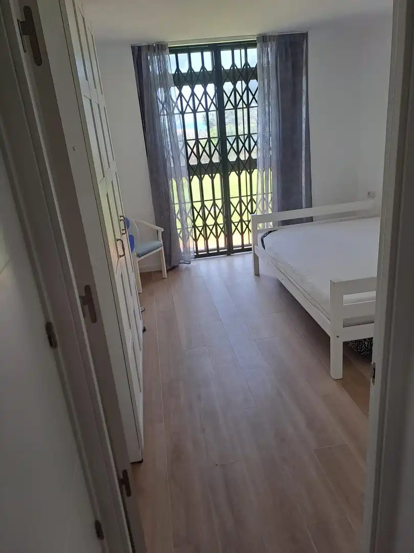 Habitación de Planta baja en venta en El Ejido con Jardín privado, Terraza y Amueblado