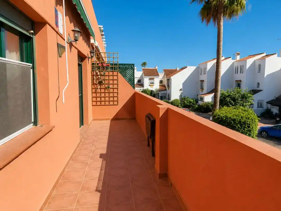 Terrassa de Pis en venda en Casares amb Piscina