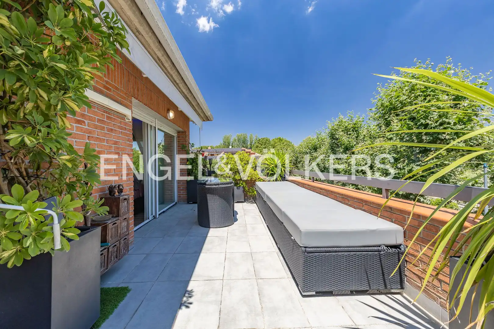 Terrassa de Àtic en venda en Sant Cugat del Vallès amb Calefacció, Jardí privat i Parquet