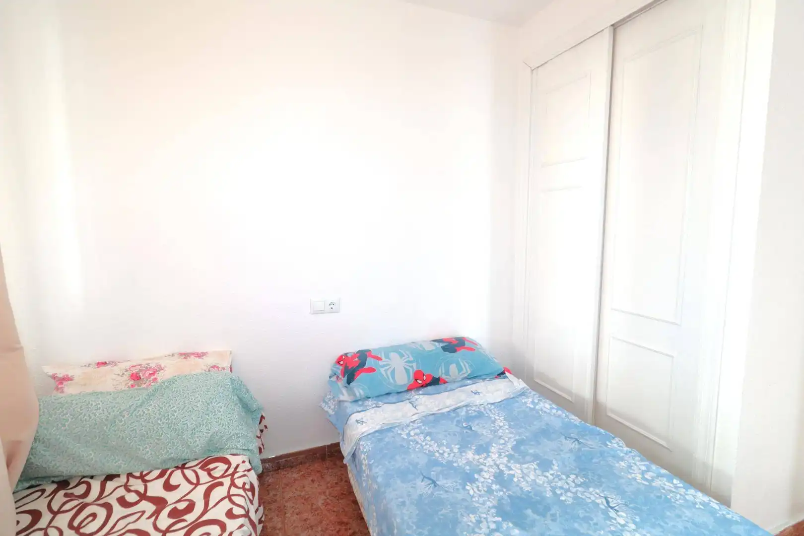 Habitación de Piso en venta en Torrevieja con Jardín privado, Amueblado y Piscina comunitaria