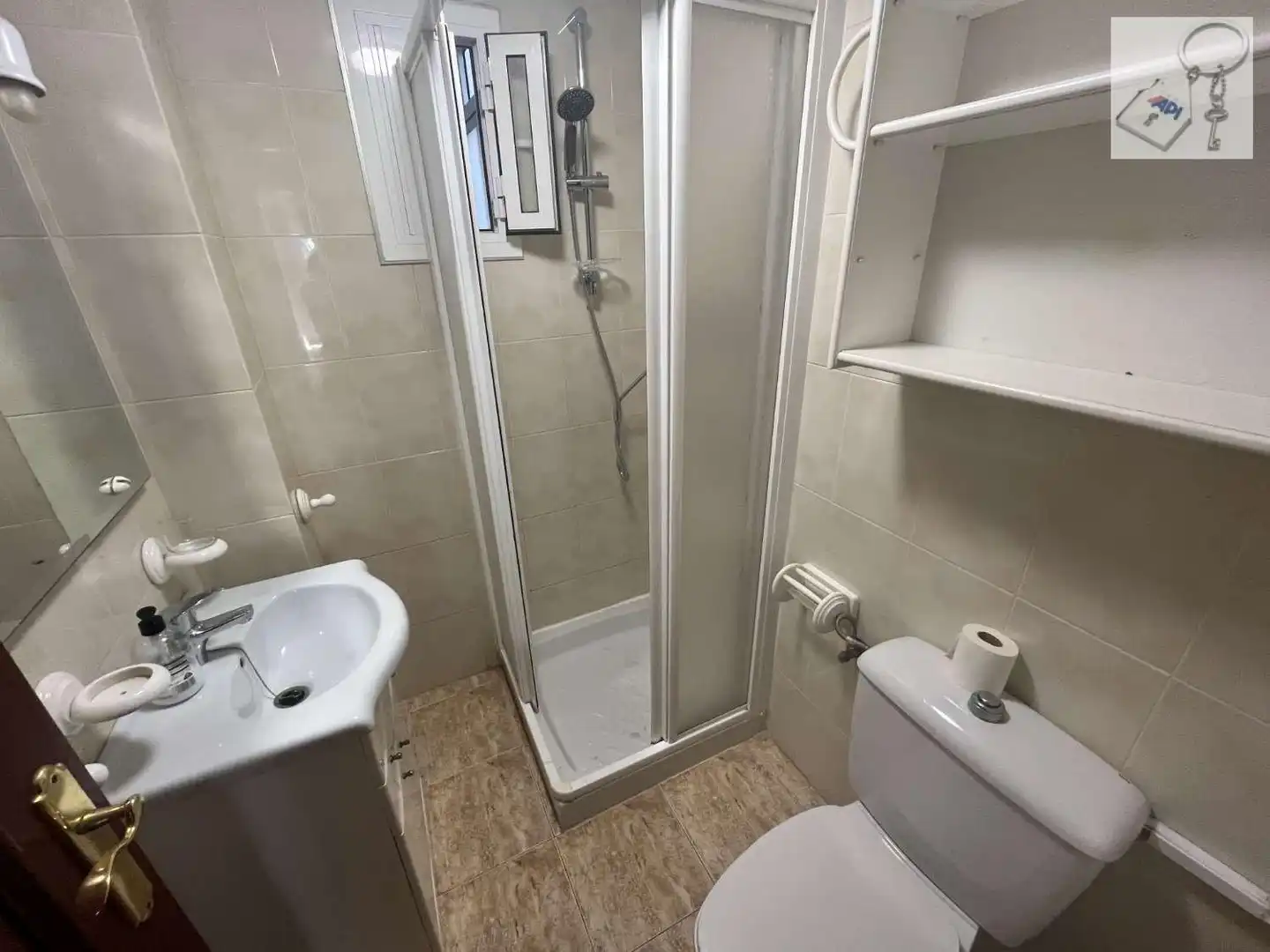 Badezimmer von Wohnungen zum Verkauf in Torrevieja mit Klimaanlage, Heizung und Möbliert