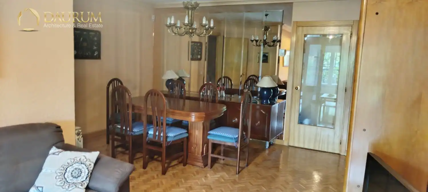 Comedor de Piso en venta en San Sebastián de los Reyes con Calefacción, Terraza y Trastero