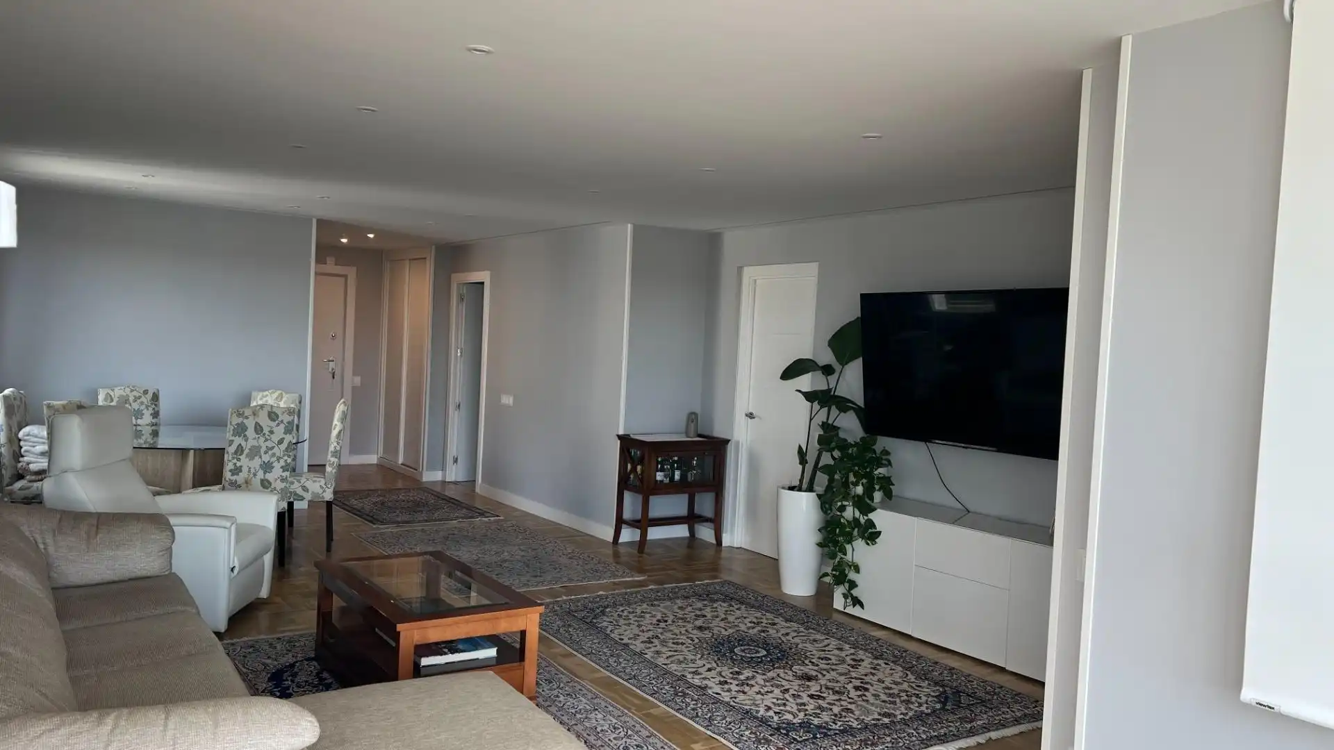 Living room of Flat for sale in Madrid  with Air Conditioner, Heating and Parquet flooring