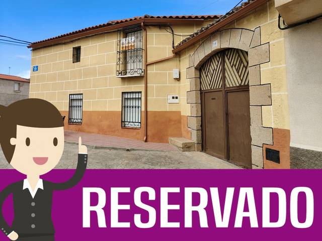Casa-chalet en Venta en Calle Santiago Apóstol en Azután